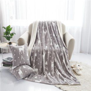Різдвяний плед двошаровий Homytex 180*220 фліс Sherpa Олені св-сірий