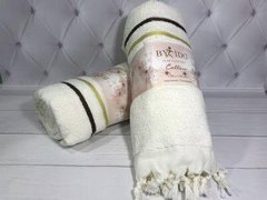 Пляжное махровое полотенце с кисточками By Ido Молоко